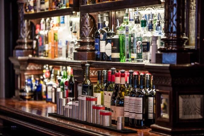 Best Sports Bars in London - Victoria Inn