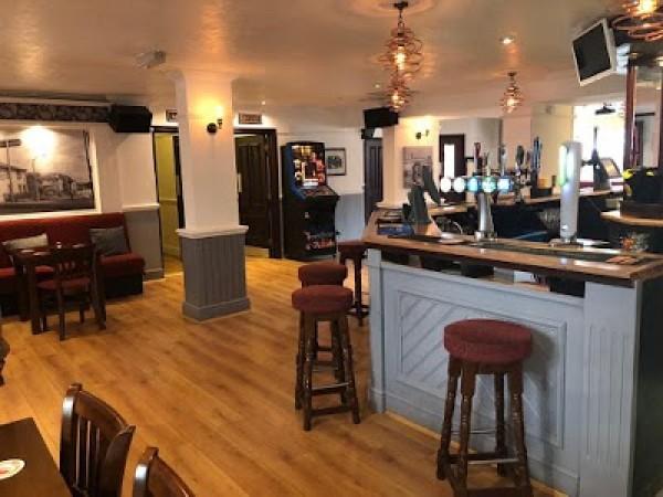 Best Sports Bars in Aylesbury - The Weavers