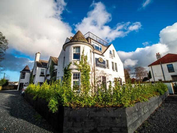 Best Sports Bars in Ayr - Abbotsford Hotel