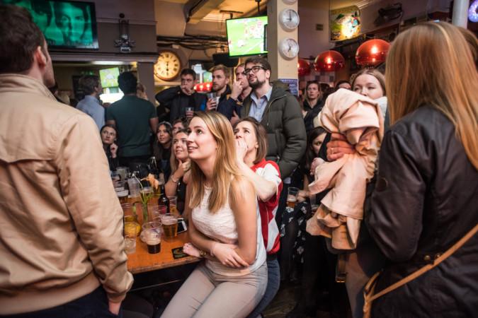Best Sports Bars in London - Pub on the Park