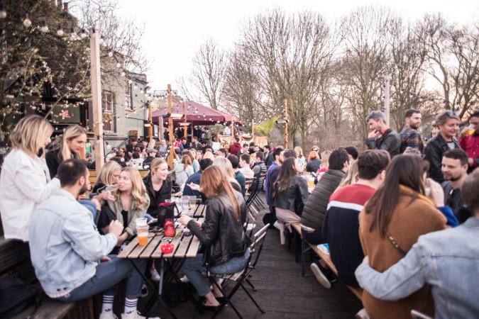 Best Sports Bars in London - Pub on the Park