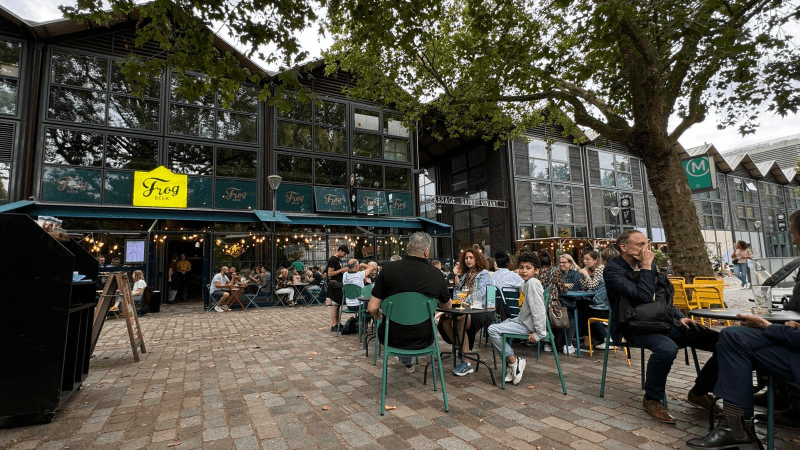 Best Sports Bars in Paris - The Frog at Bercy