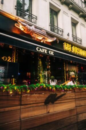 Best Sports Bars in Paris - Café Oz Grands Boulevards
