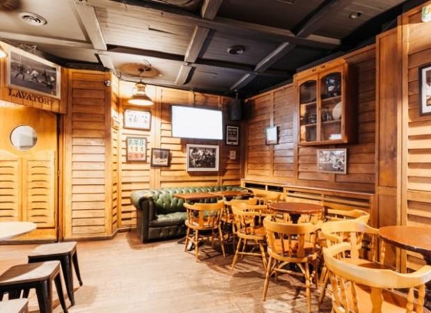 Best Sports Bars in Paris - The French Flair