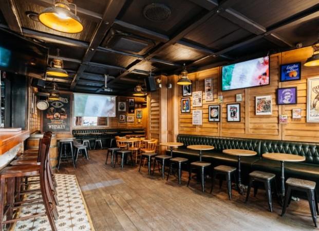 Best Sports Bars in Paris - The French Flair