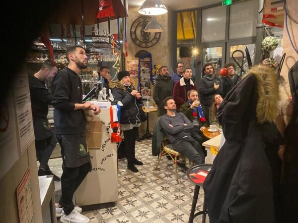 Beste Sportsbars in Paris - Chez Papa Paris Gambetta