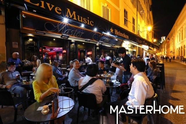 Best Sports Bars in Nice - Master Home