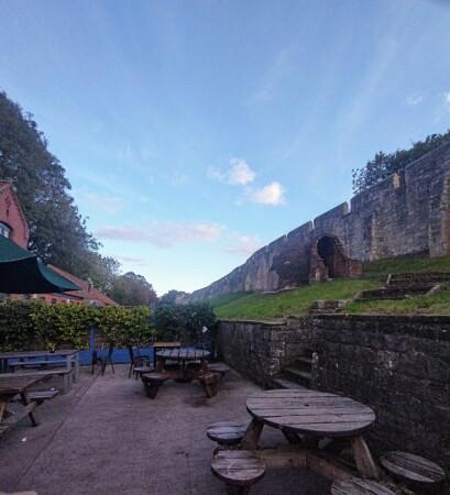 Best Sports Bars in York - Keystones York