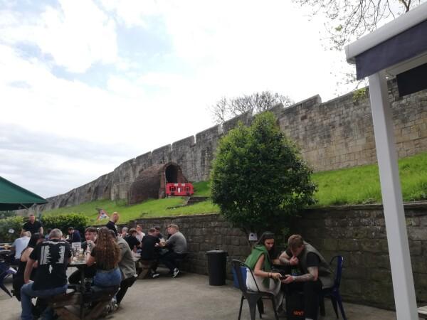 Best Sports Bars in York - Keystones York