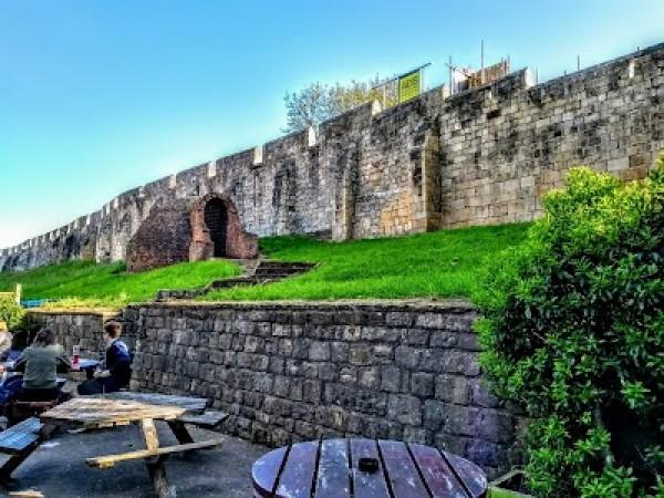 Best Sports Bars in York - Keystones York