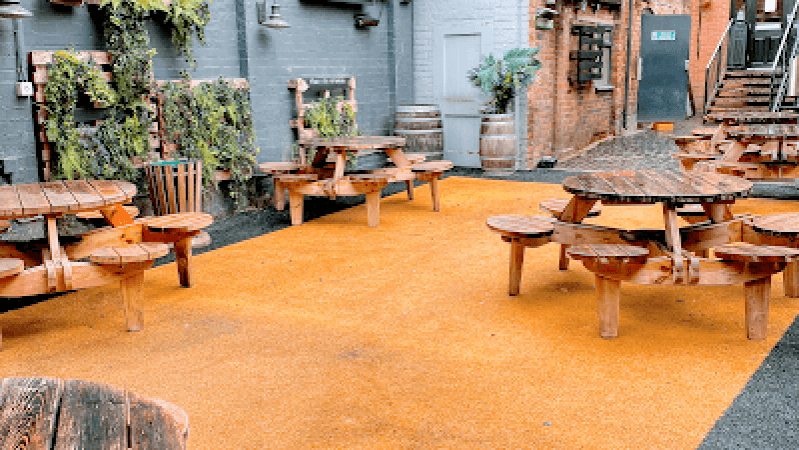 Best Sports Bars in Wolverhampton - Hogshead Wolverhampton