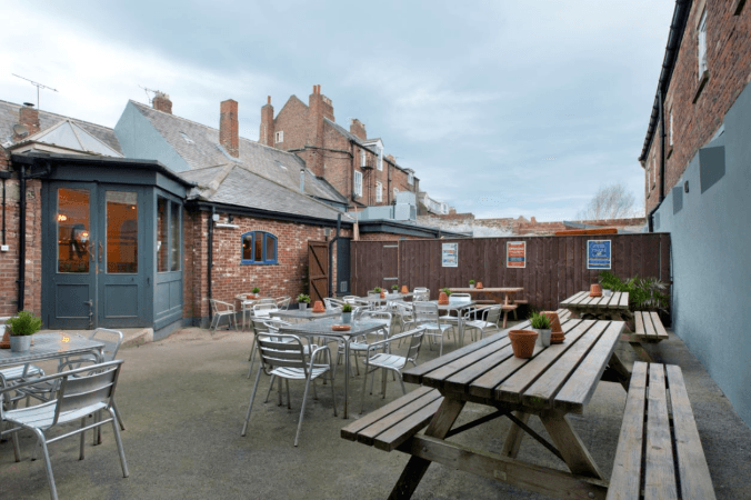 Best Sports Bars in Tynemouth - Salutation Tynemouth
