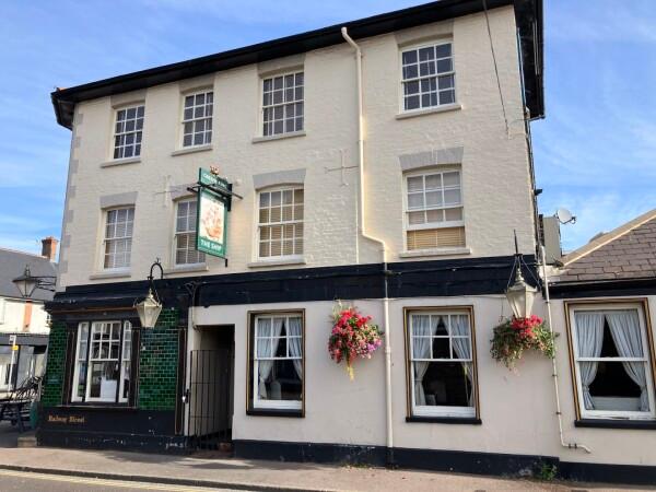 Best Sports Bars in Chelmsford - Ship