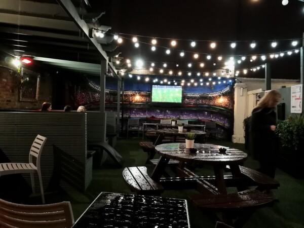 Best Sports Bars in Putney - Fox & Hounds Putney