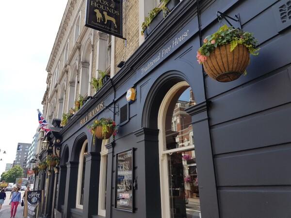 Best Sports Bars in Putney - Fox & Hounds Putney