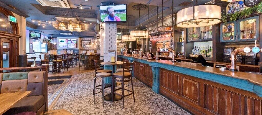 Best Sports Bars in Newcastle Upon Tyne - Akenside Traders Newcastle Upon Tyne