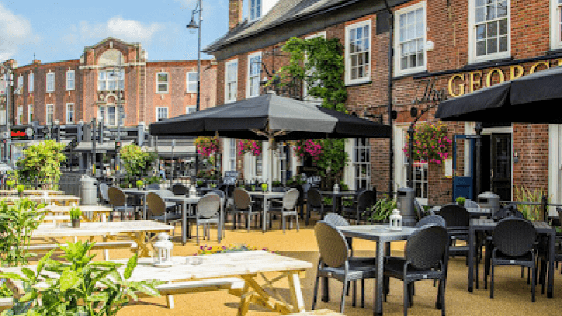 Best Sports Bars in Redbridge - George London