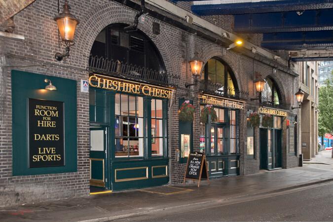 Best Sports Bars in London - Cheshire Cheese London