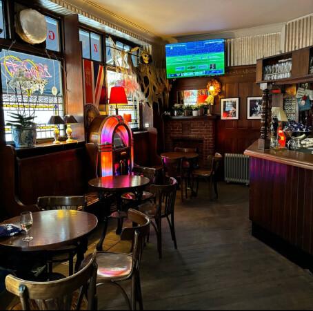 Best Sports Bars in London - Golden Heart