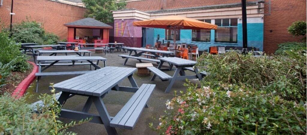 Best Sports Bars in Liverpool - Hope & Anchor Liverpool