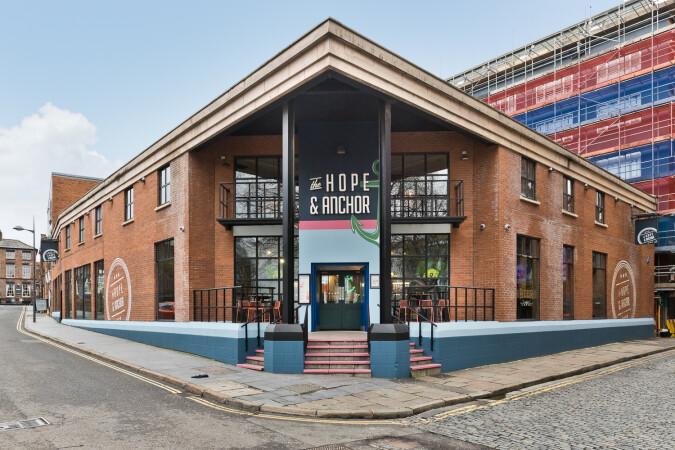 Best Sports Bars in Liverpool - Hope & Anchor Liverpool