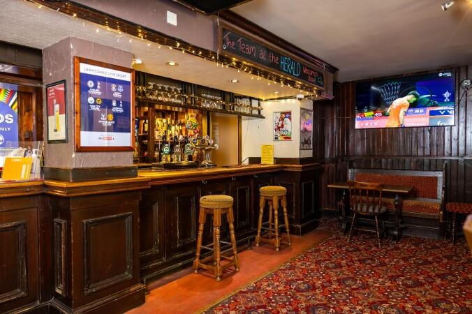 Beste Sportsbars in Harlow - Herald