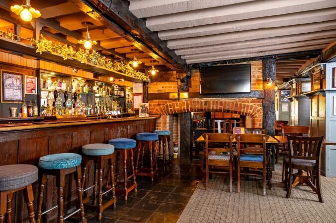 Beste Sportsbars in Harlow - Cock Inn