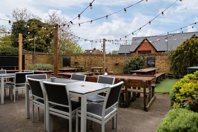 Beste Sportsbars in Waltham Abbey - Angel