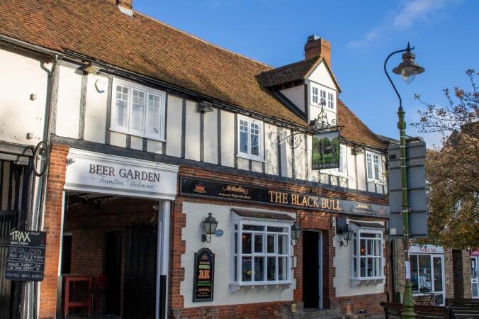 Beste Sportsbars in Buntingford - Black Bull