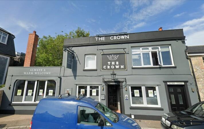 Best Sports Bars in Eastbourne - Crown