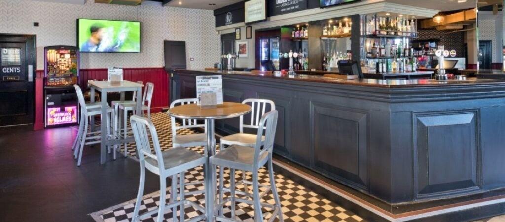 Best Sports Bars in Blackpool - Manchester Blackpool