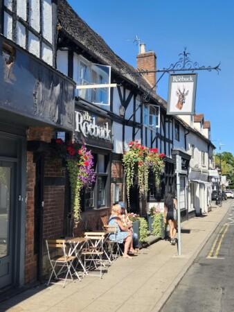 Best Sports Bars in Warwick - Roebuck Inn