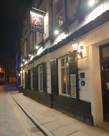 Best Sports Bars in Hull - George Hotel