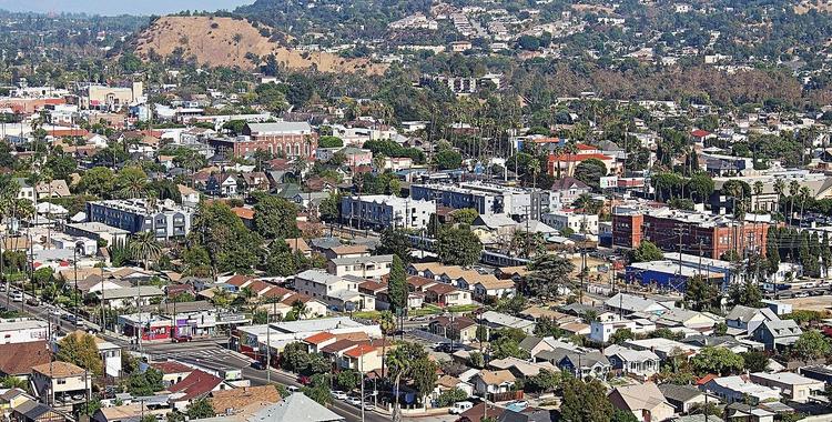 Discover venues showing live sport in Highland City