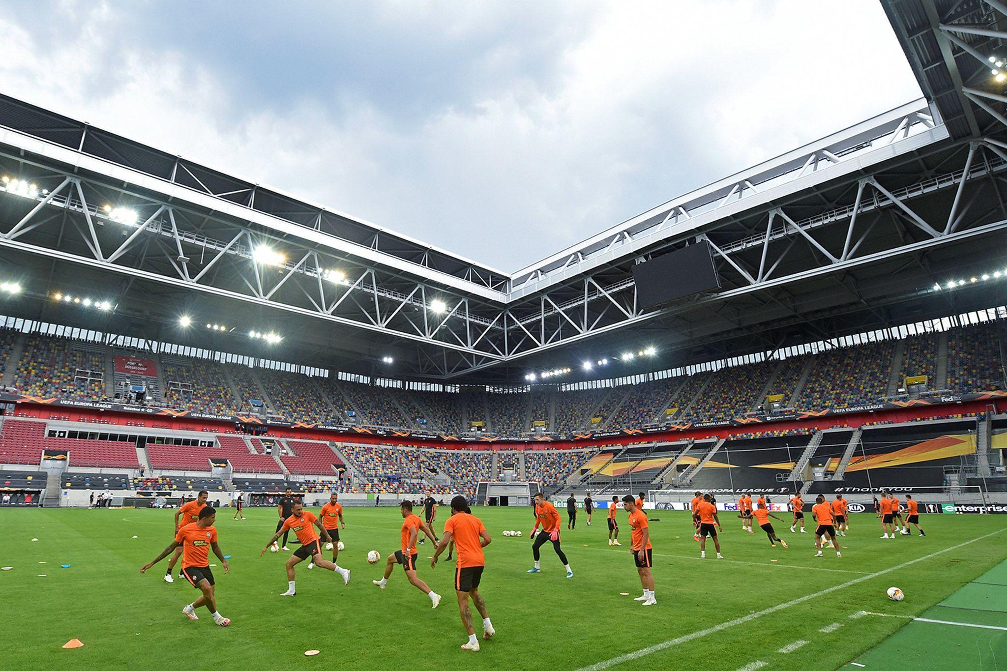 Lokale, die UEFA Champions League in Düsseldorf zeigen, UEFA Champions League im TV in Düsseldorf, UEFA Champions League live in einer Sportsbar in Düsseldorf anschauen