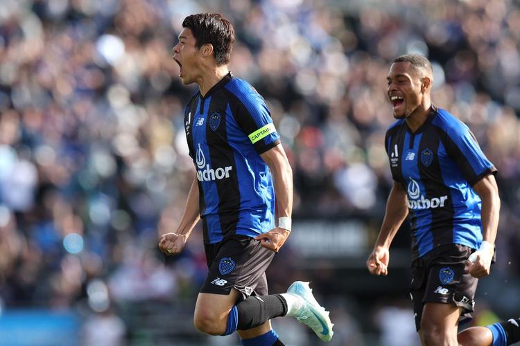 The best bars to make sure you don't miss any Auckland City games.