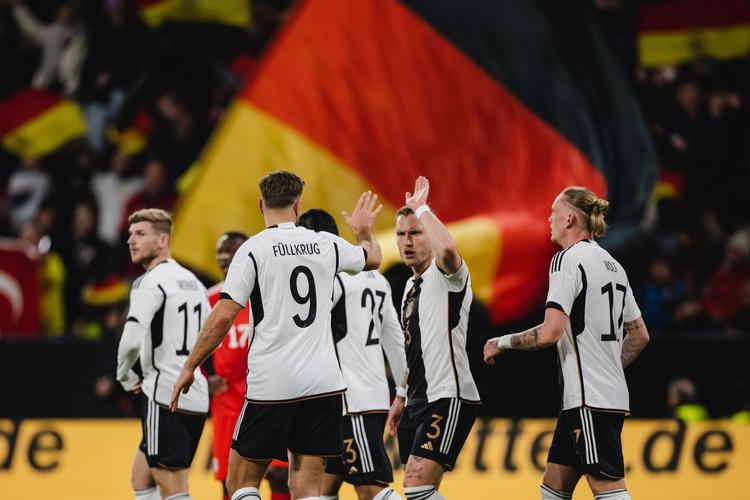 Alle Deutschland-Spiele mit bestätigten Terminen, Anstoßzeiten und TV-Sendern. Die DFB-Elf trifft in Gruppe E auf Curaçao, Ecuador und die Elfenbeinküste – alle Spiele live bei ARD, ZDF und MagentaTV.