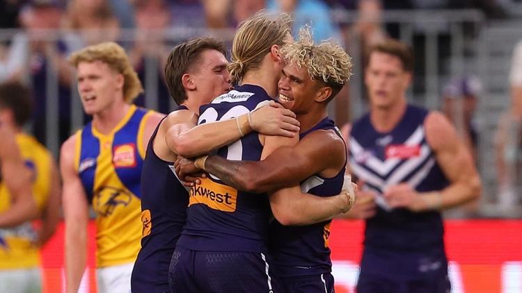 Select an upcoming game and all the pubs near you showing the Freemantle will appear. 