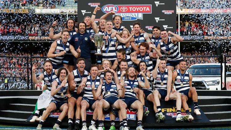 Find a list of all pubs and bars showing the latest Cat's matchup on their team page below. 

