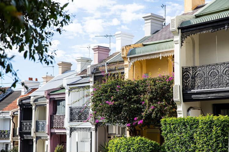 Discover pubs showing live sport in Paddington