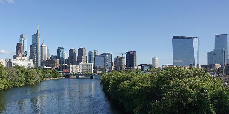 Discover the best bars in Philadelphia for live sports, with passionate fans and great atmosphere.