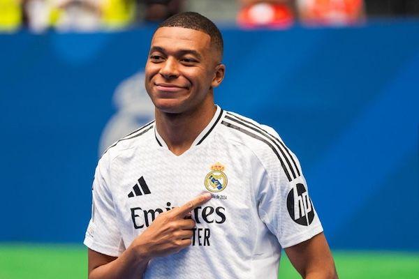 La plus grande équipe de l'histoire de la Coupe aux grandes oreilles, en direct dans les bars en France !