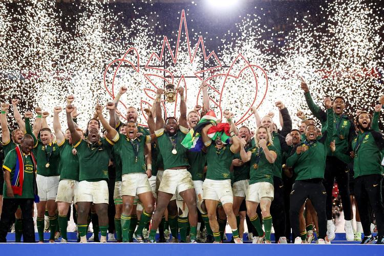Searching for pubs showing rugby games? FANZO's got you covered