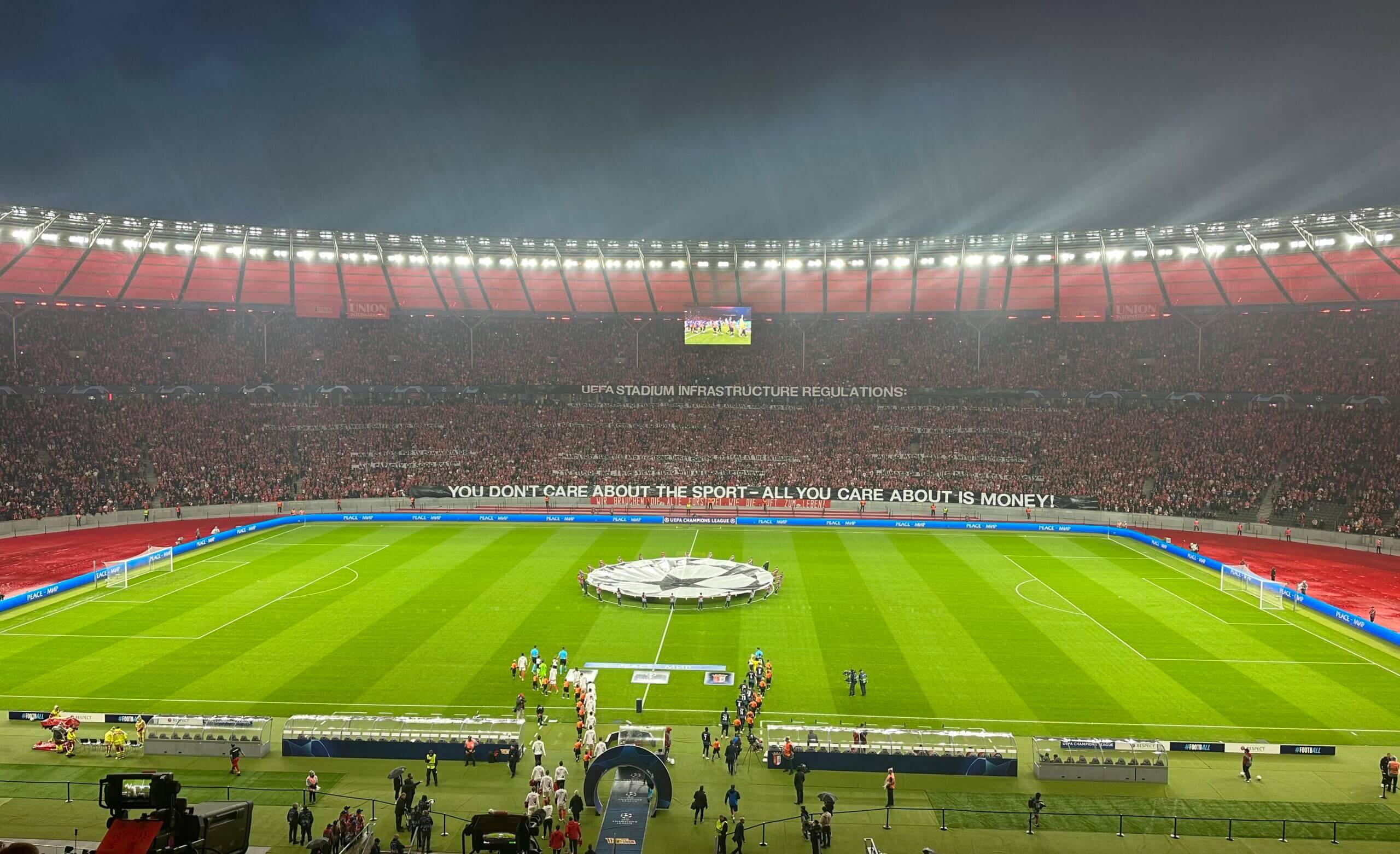 Lokale, die UEFA Europa League in Berlin übertragen, UEFA Europa League im TV in Berlin, UEFA Europa League live in einer Sportsbar in Berlin anschauen