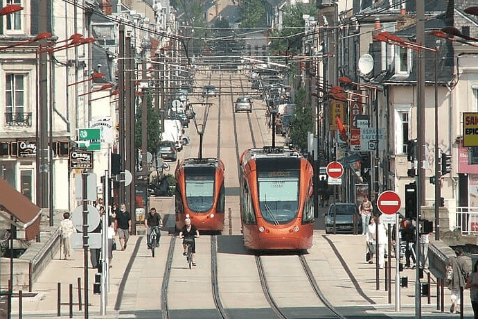 Trouvez les meilleurs bars sportifs au Mans pour ne rien rater de vos matchs de foot et rugby.