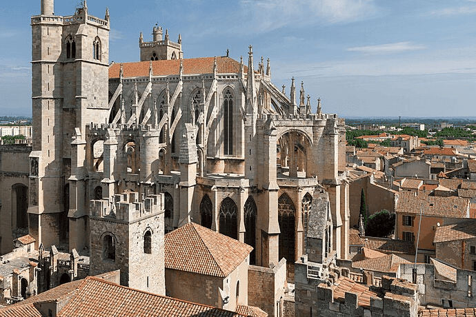 Les bars sportifs de Narbonne sont parfaits pour suivre un match de rugby ou de foot entre passionnés.