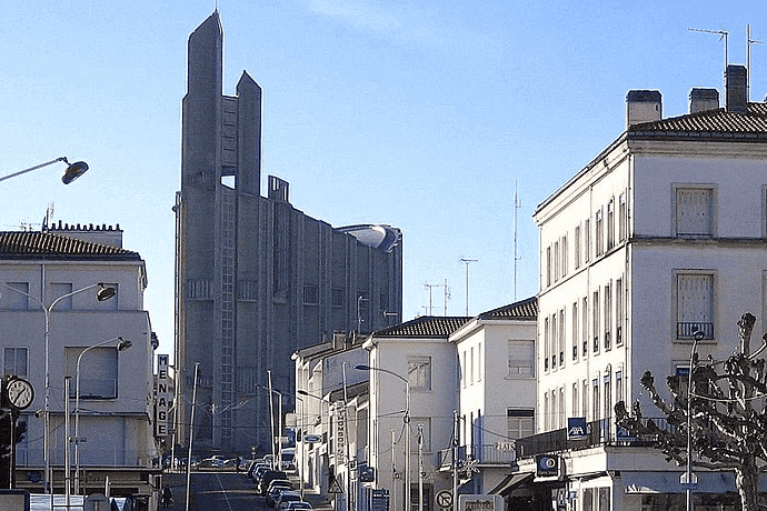 À Royan, vibrez devant vos matchs de football et rugby dans les meilleurs bars sportifs de la ville.