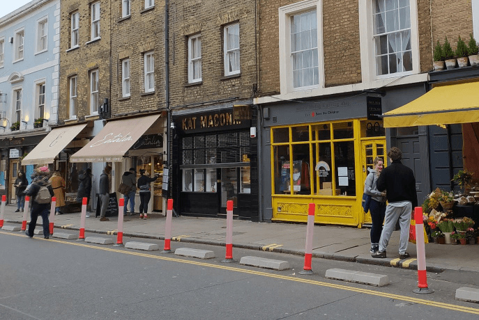 This riverside area is known for its "Bermondsey Beer Mile," offering craft breweries and relaxed pubs with a distinct local flavor.