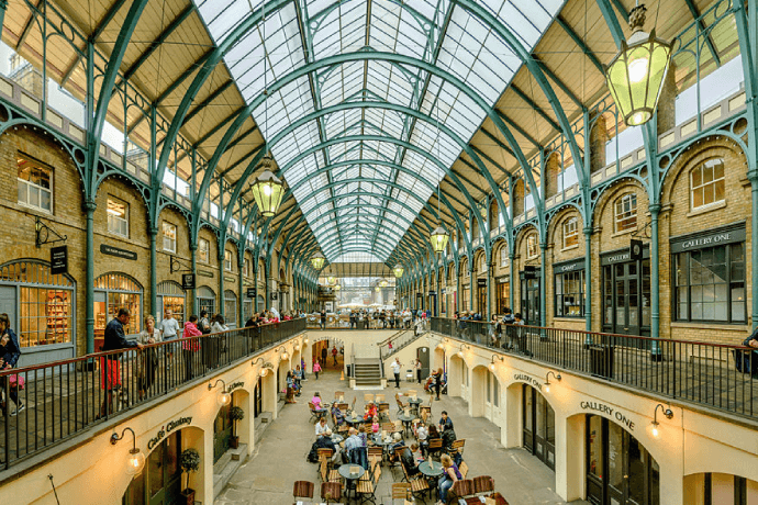 Discover pubs showing live sport in Covent Garden