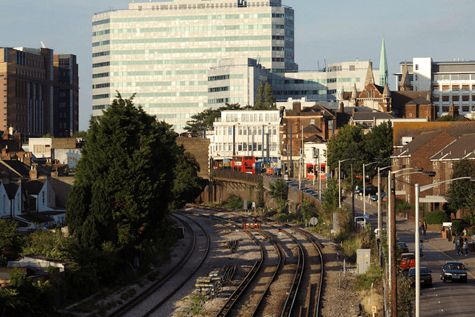 Croydon’s sports bars offer spacious venues with HD screens, ideal for cheering on your team in a laid-back environment.